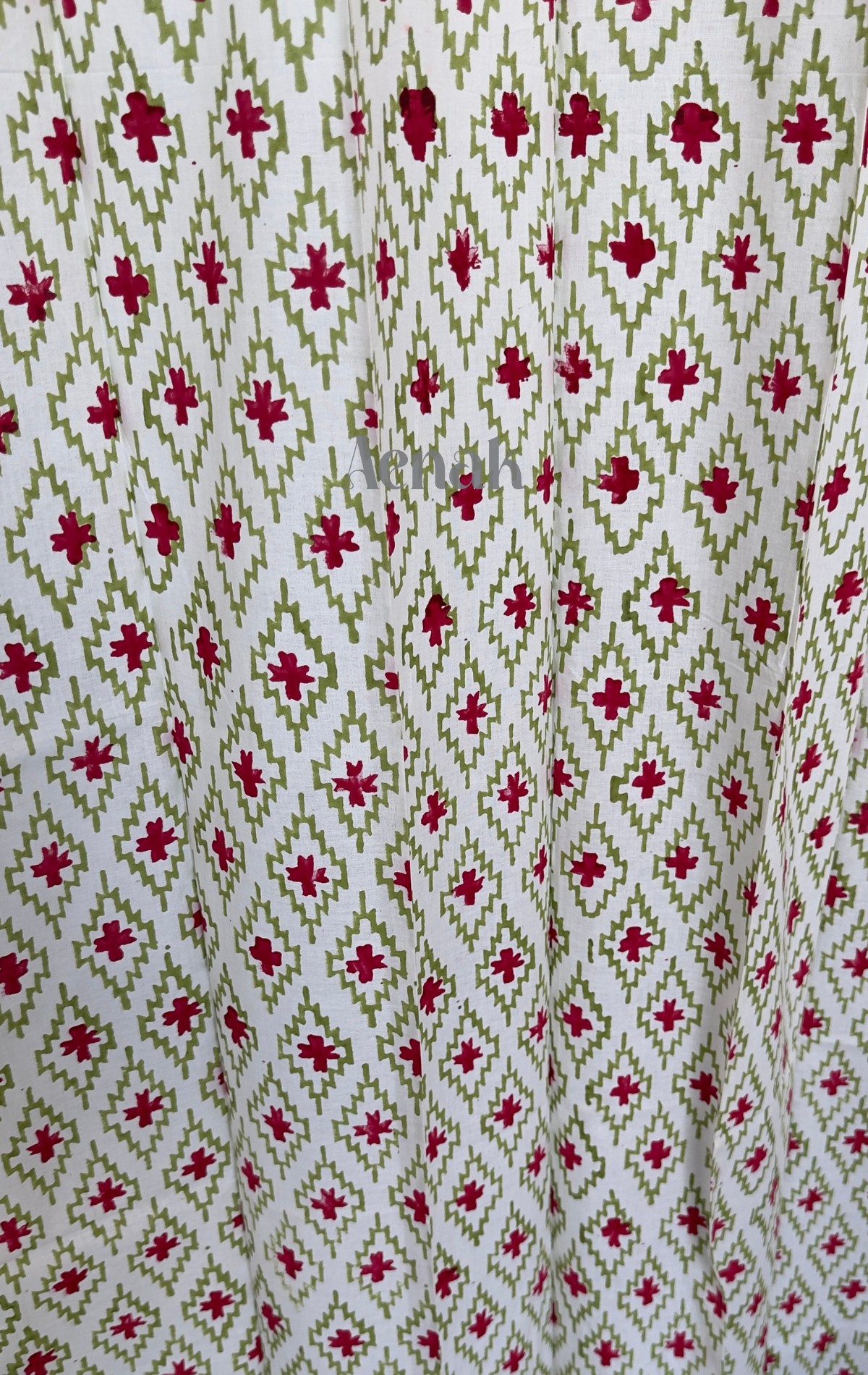 Geen & Red Symmetric Eyelet Handblock Curtains