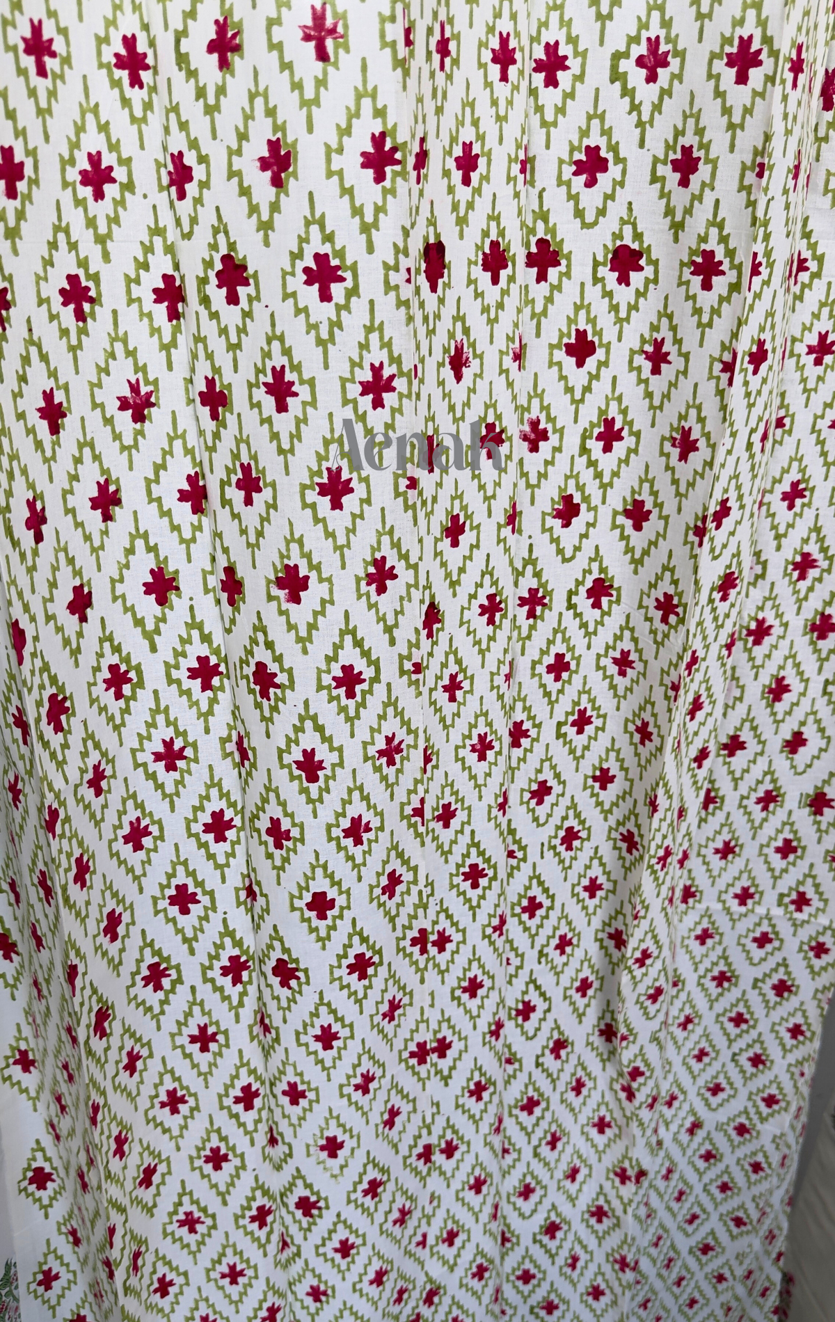 Geen & Red Symmetric Eyelet Handblock Curtains