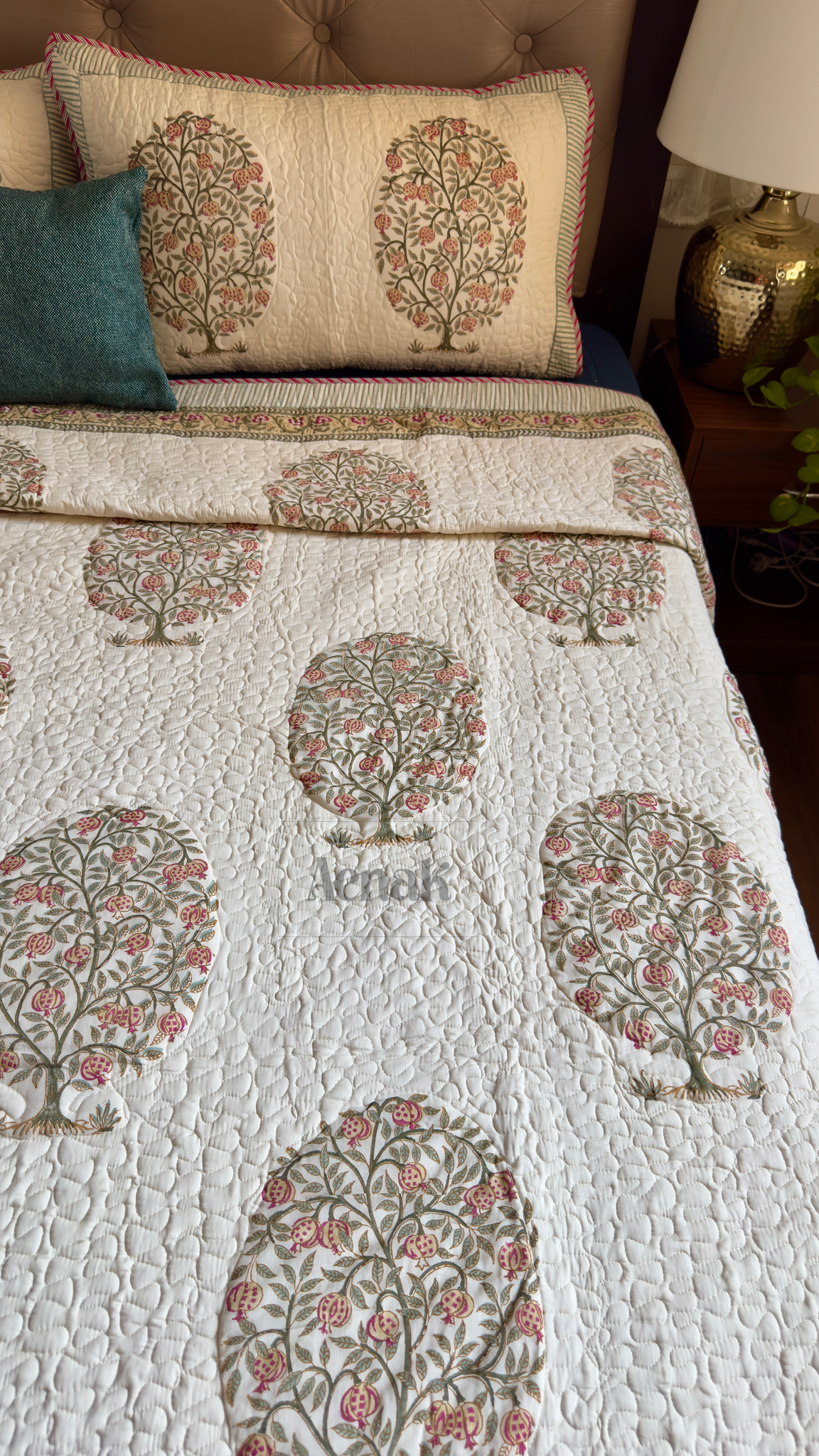 Anaar Baag Handblock Printed Reversible Quilted Bedcover (Non-White)