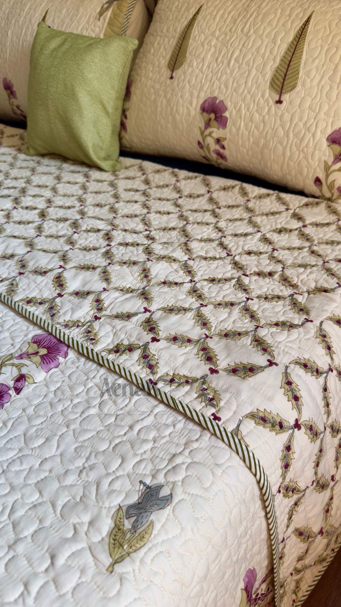 Purple Poppy Handblock Printed Reversible Quilted Bedcover (Non-White ...