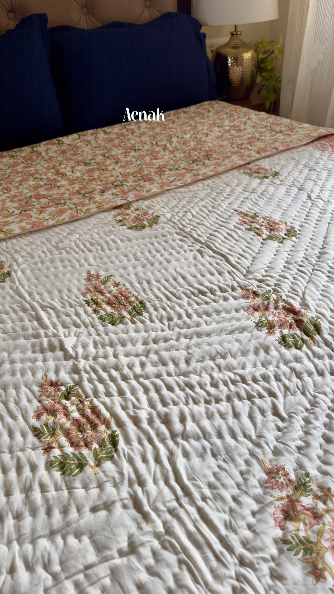 Peach Dahlia Handblock Reversible Mulmul Cotton Quilt