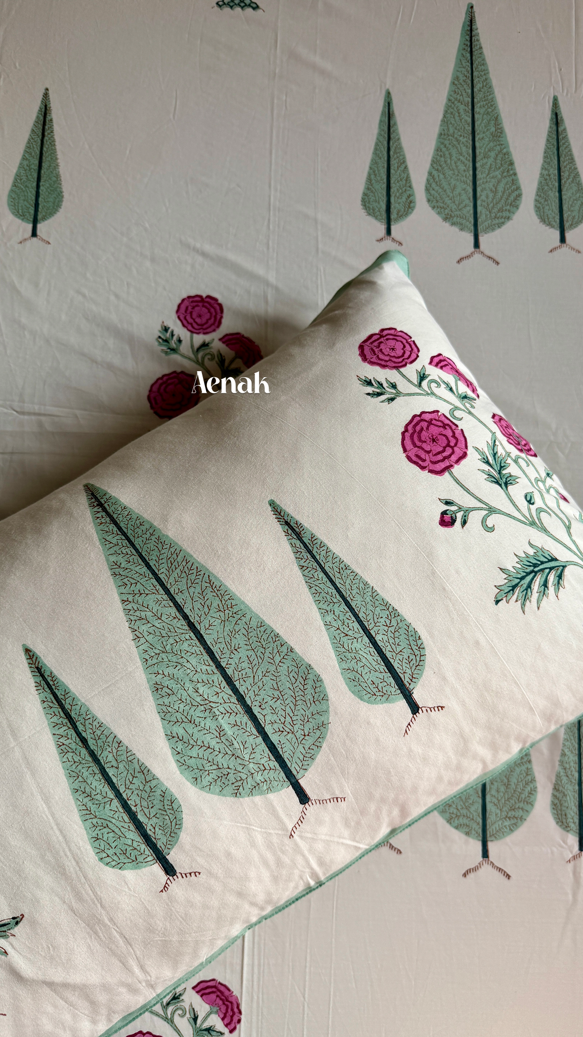 Magenta Floral Garden Handblock Printed Premium Cotton Bedsheet (Ivory Base)
