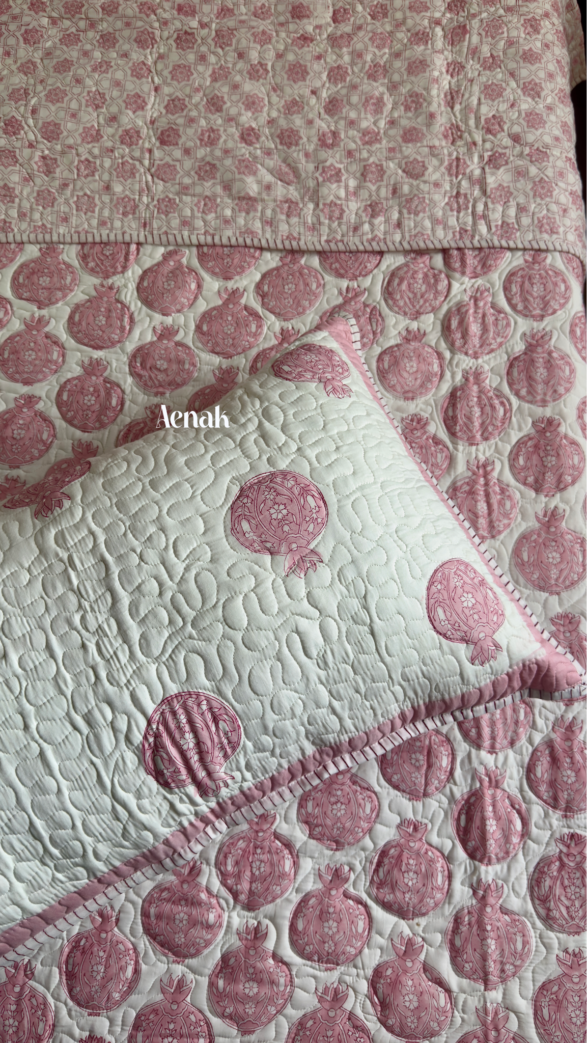 Pink Anaar Handblock Bedsheet + Quilted Bedcover Combo