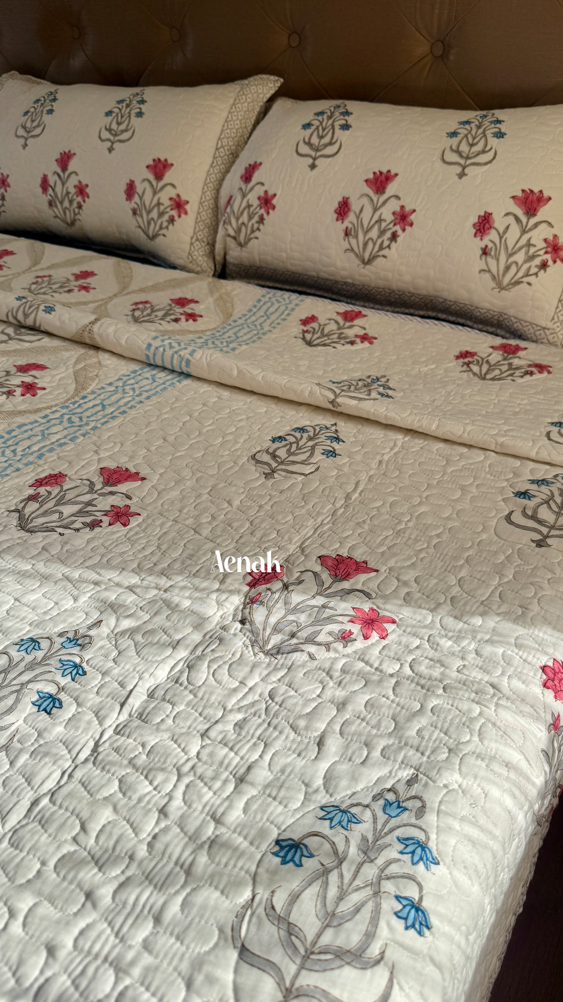 Red & Blue Jaal Handblock Printed Reversible Quilted Comforter/Bedcover Set