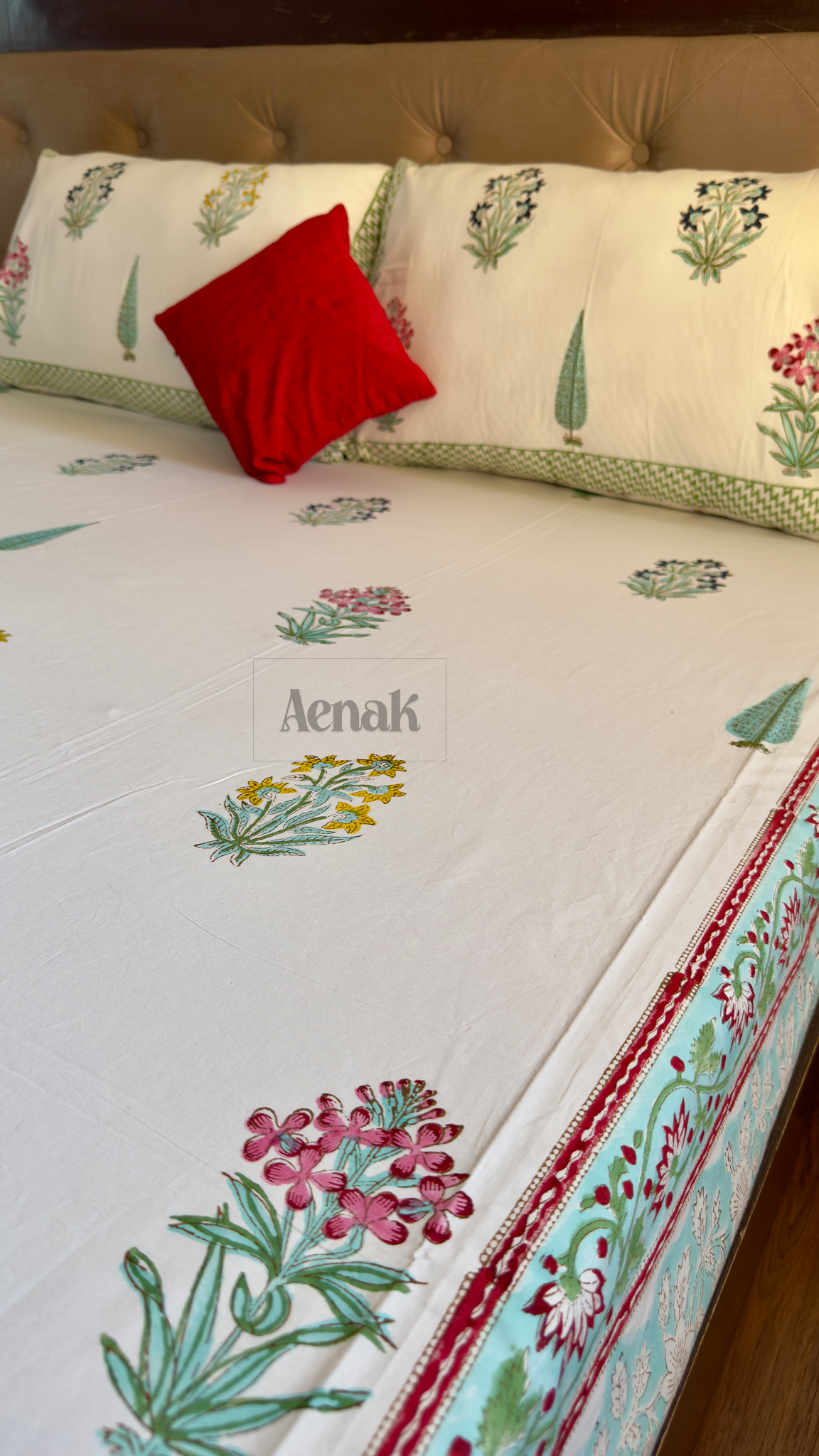Madhumati Handblock Bedsheet + Quilted Bedcover Combo