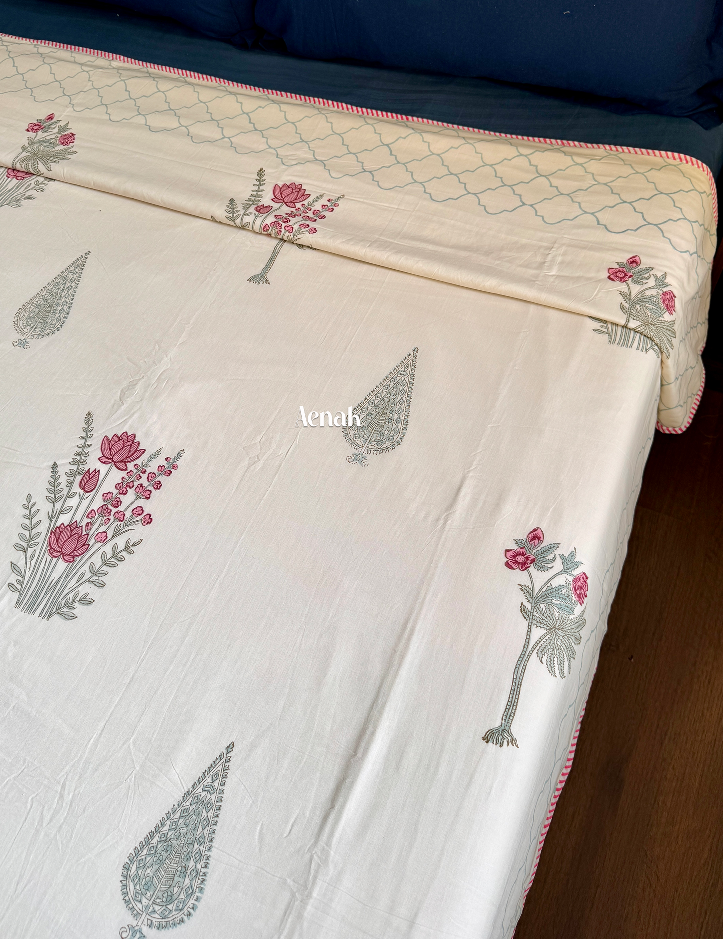 Green Ashoka Handblock Mulmul Cotton Reversible Dohar (Beige Base)