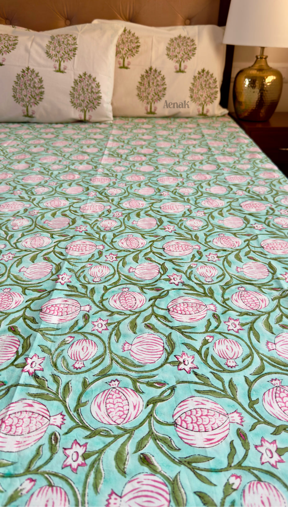 Anaar Baag Handblock Bedsheet + Quilt Combo