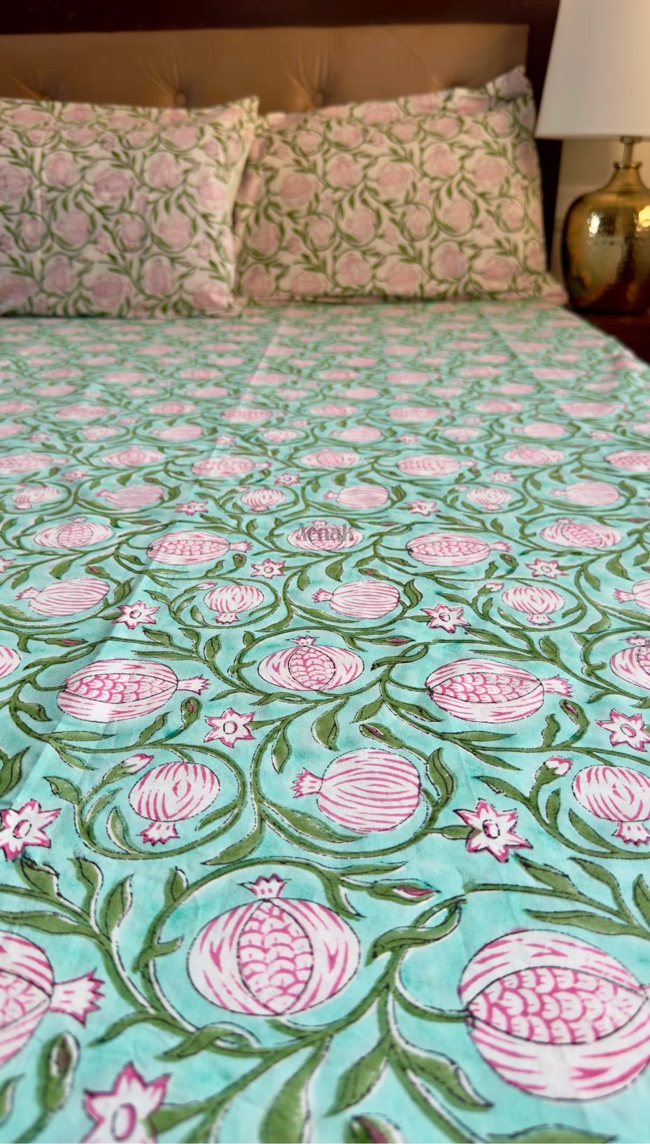Anaar Baag Handblock Bedsheet + Quilt Combo
