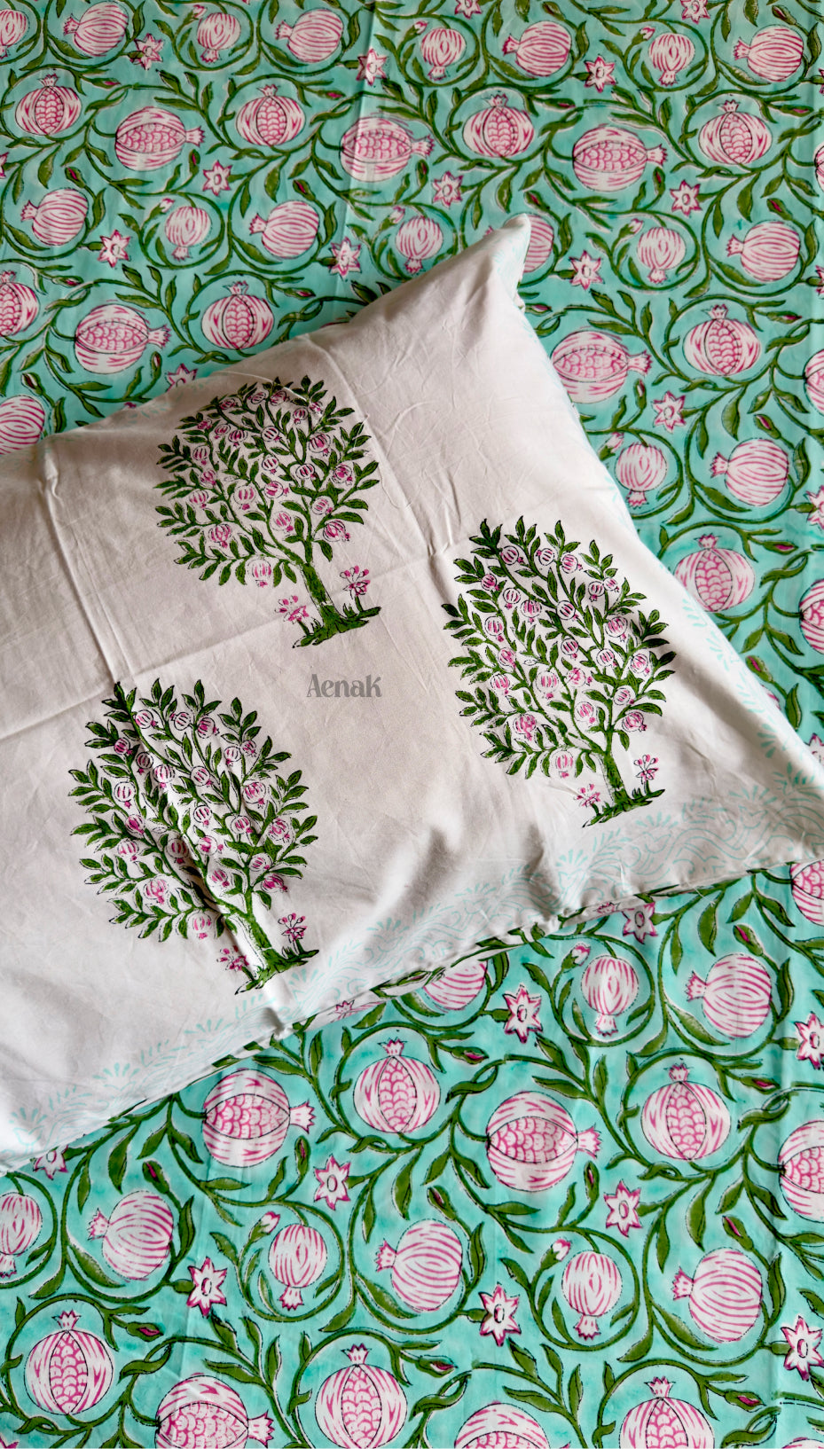 Anaar Baag Handblock Bedsheet + Quilt Combo