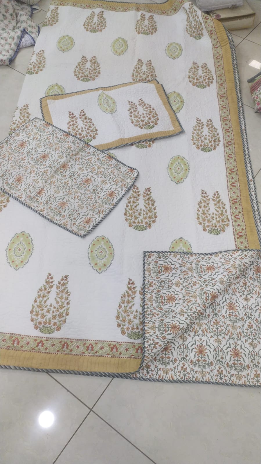 Yellow Mughal Boota Handblock Reversible Quilted Cotton Bedcover Set- 105x108