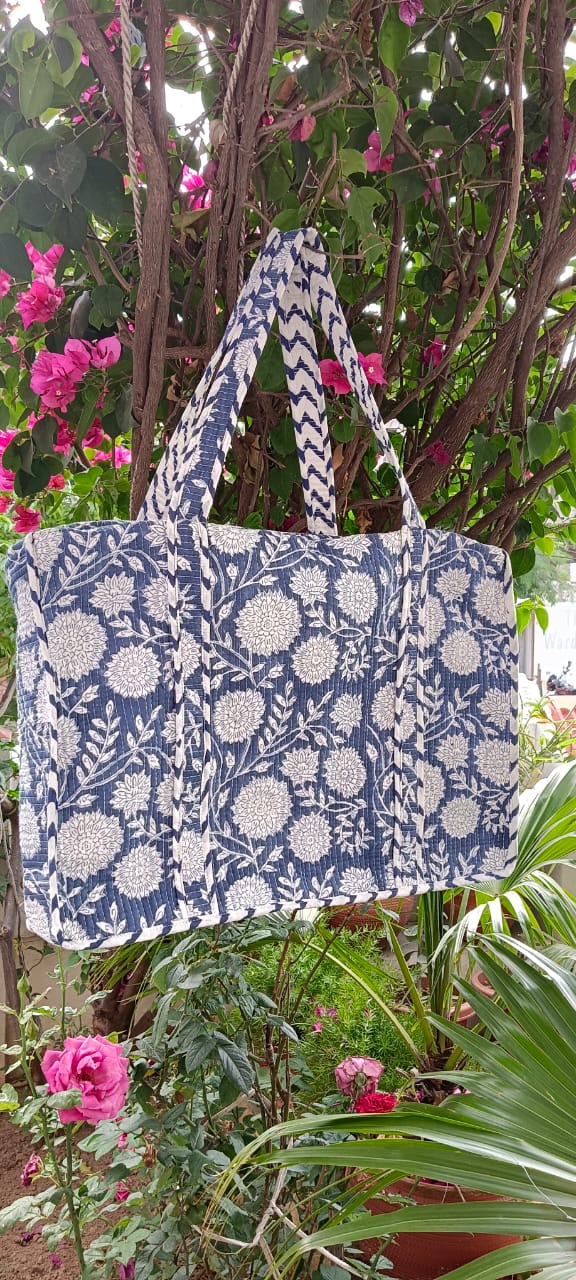Blue Floral Garden Quilted Cotton Zipper Travel Bag