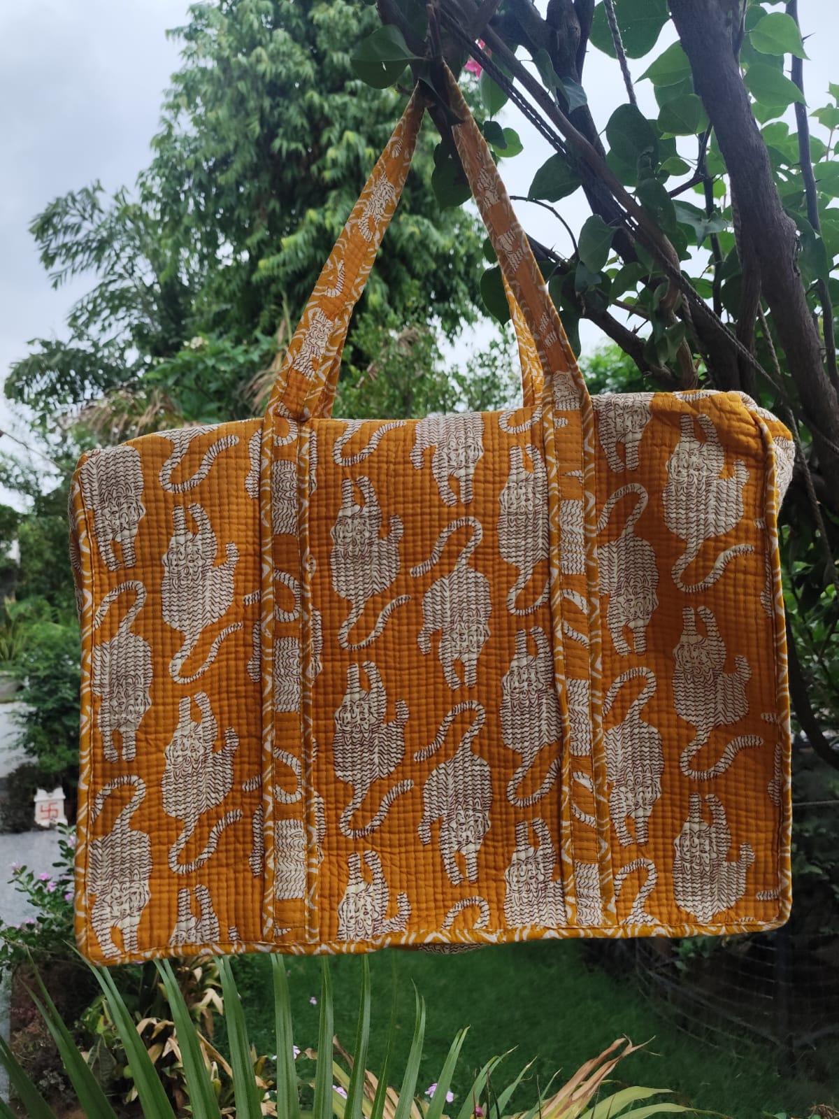 Orange Tiger Quilted Cotton Zipper Travel Bag