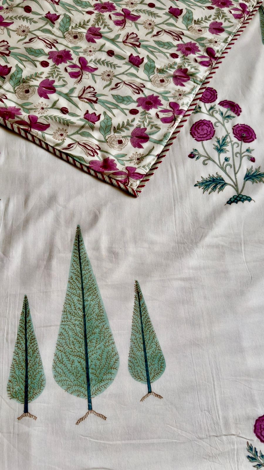 Magenta Floral Garden Handblock Printed Mulmul Cotton Reversible Dohar (Ivory Base)