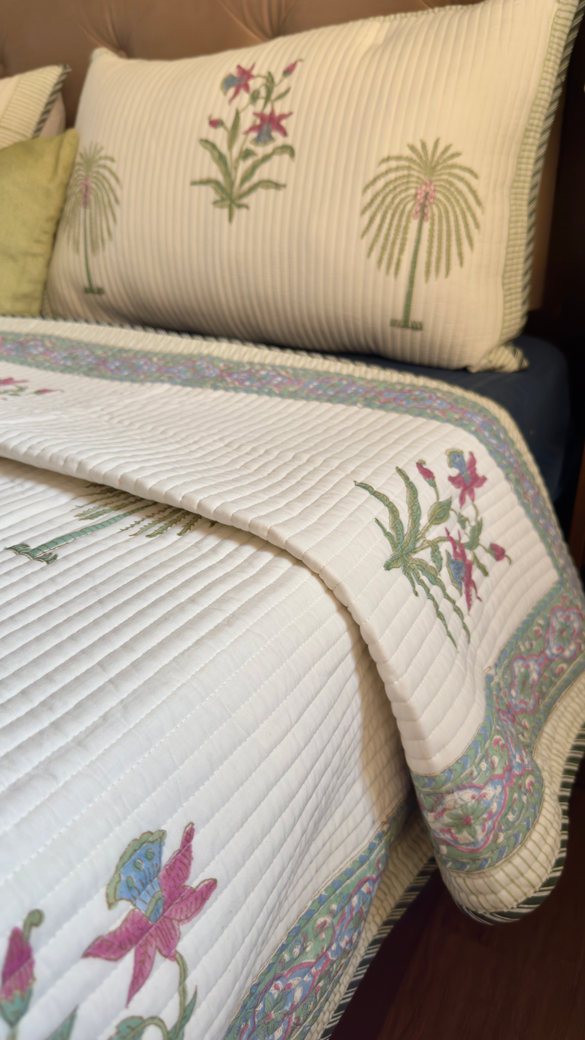 Quilted Bedcover 105x108 Inches