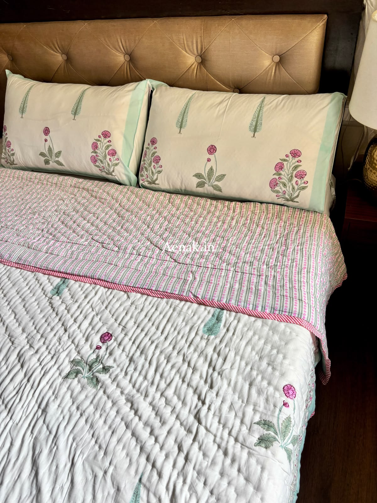 Light Magenta Floral Handblock Bedsheet + Quilt Combo Set