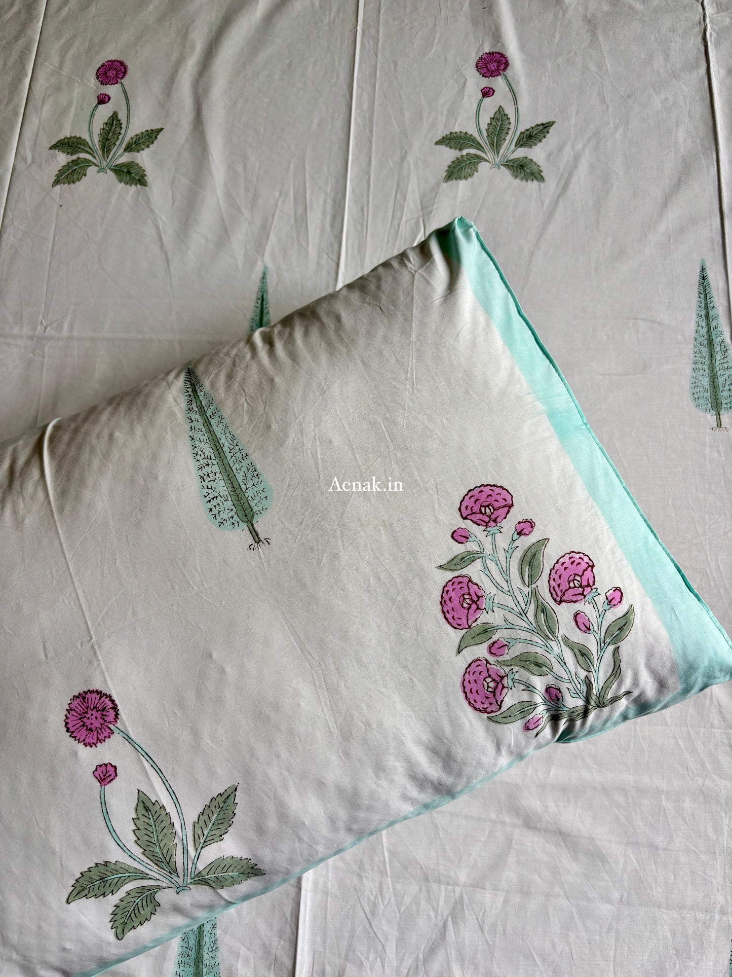 Light Magenta Floral Handblock Bedsheet + Quilt Combo Set