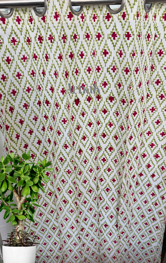 Geen & Red Symmetric Eyelet Handblock Curtains