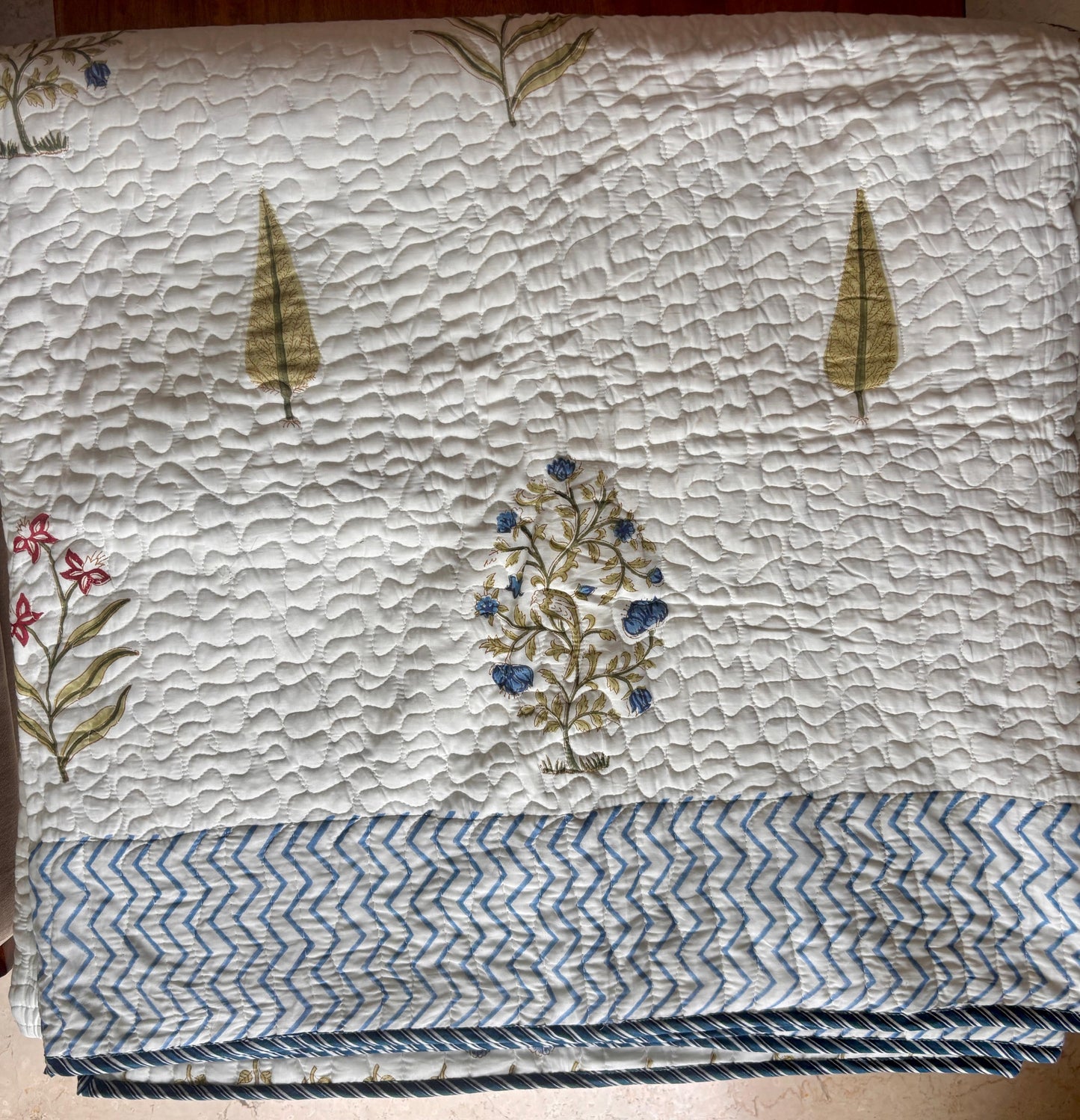 Pink Blue Cypress Boota Handblock Reversible Quilted Cotton Bedcover Set-106x108