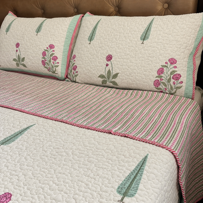 Light Magenta Floral Handblock Reversible Quilted Bedcover Set-105x108