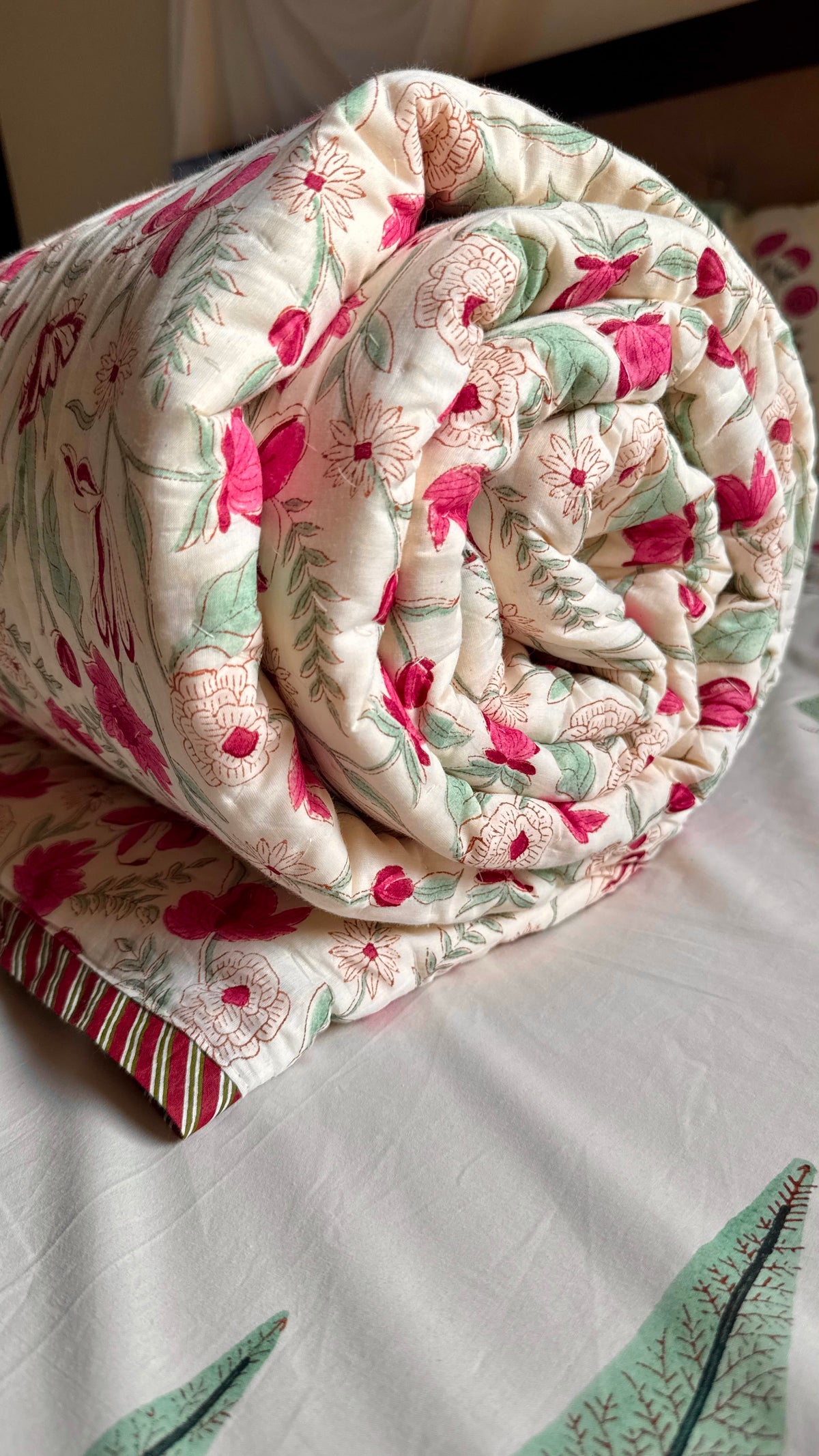 Magenta Floral Garden Handblock Reversible Mulmul Cotton Quilt (Light Beige Base)