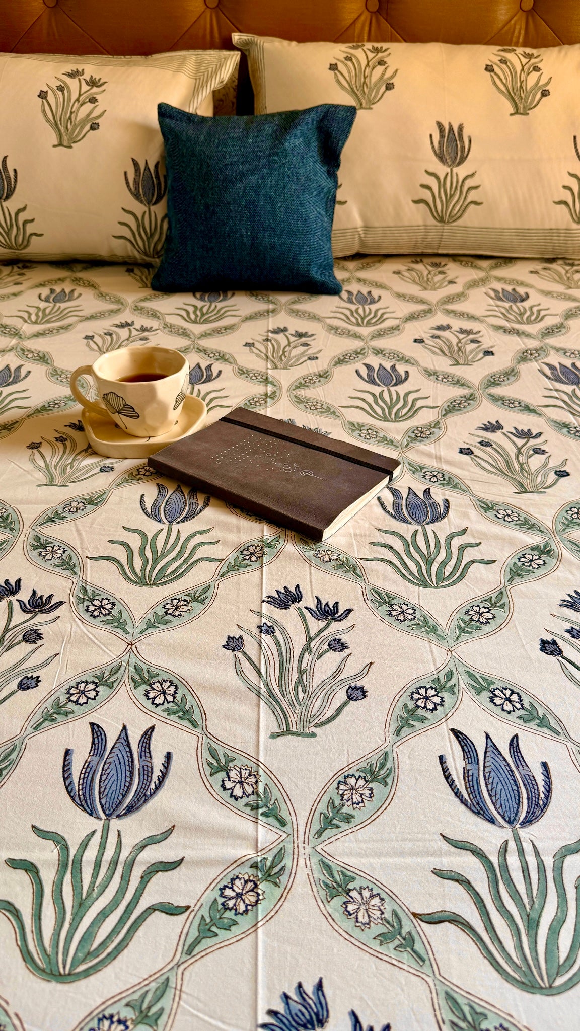 Blue Lotus Jaal Handblock Premium Cotton Bedsheet Set (Light Beige Base)