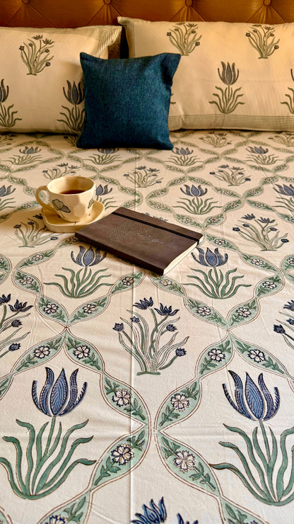 Blue Lotus Jaal Handblock Premium Cotton Bedsheet Set (Light Beige Base)