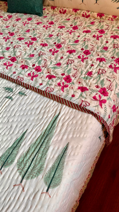 Magenta Floral Garden Handblock Reversible Mulmul Cotton Quilt (Light Beige Base)