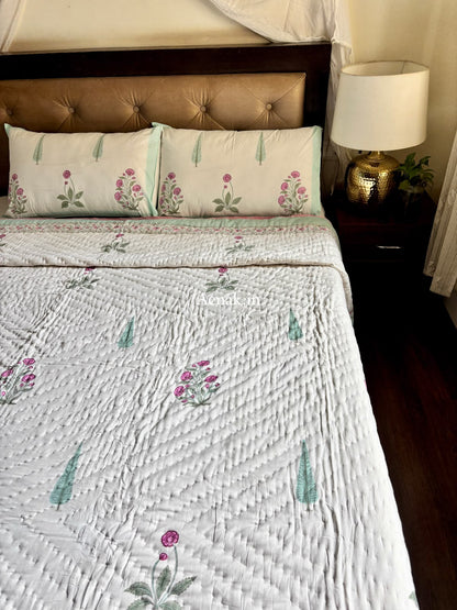 Light Magenta Floral Handblock Bedsheet + Quilt Combo Set