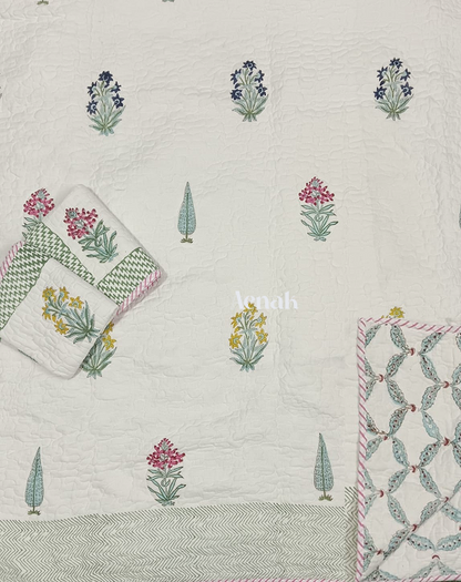 Madhumati Handblock Bedsheet + Quilted Bedcover Combo