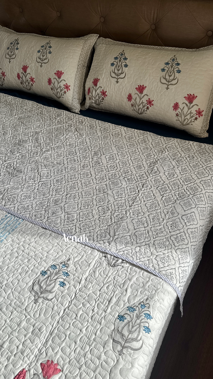 Red & Blue Jaal Handblock Printed Reversible Quilted Comforter/Bedcover Set