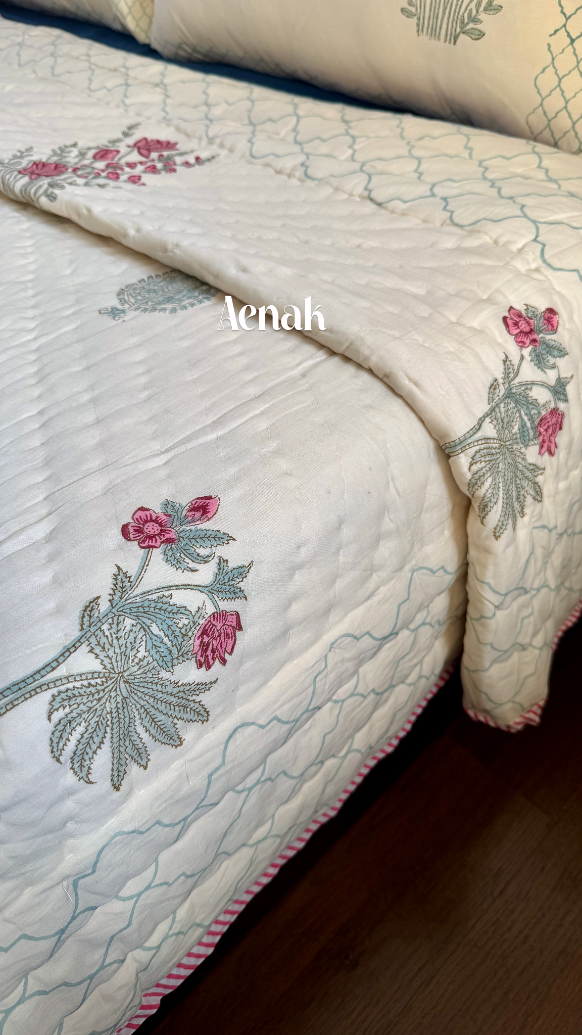 Green Ashoka Handblock Printed Reversible Mulmul Cotton Quilt (Beige Base)