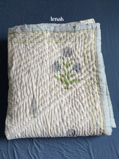 Blue Dahlia Handblock Printed Reversible Mulmul Cotton Quilt
