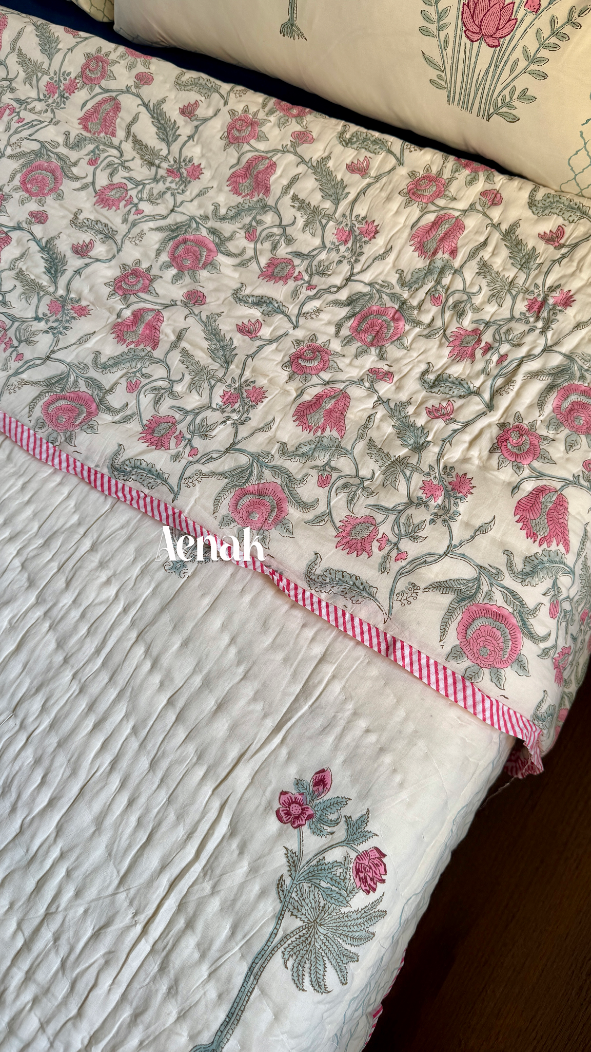 Green Ashoka Handblock Printed Reversible Mulmul Cotton Quilt (Beige Base)