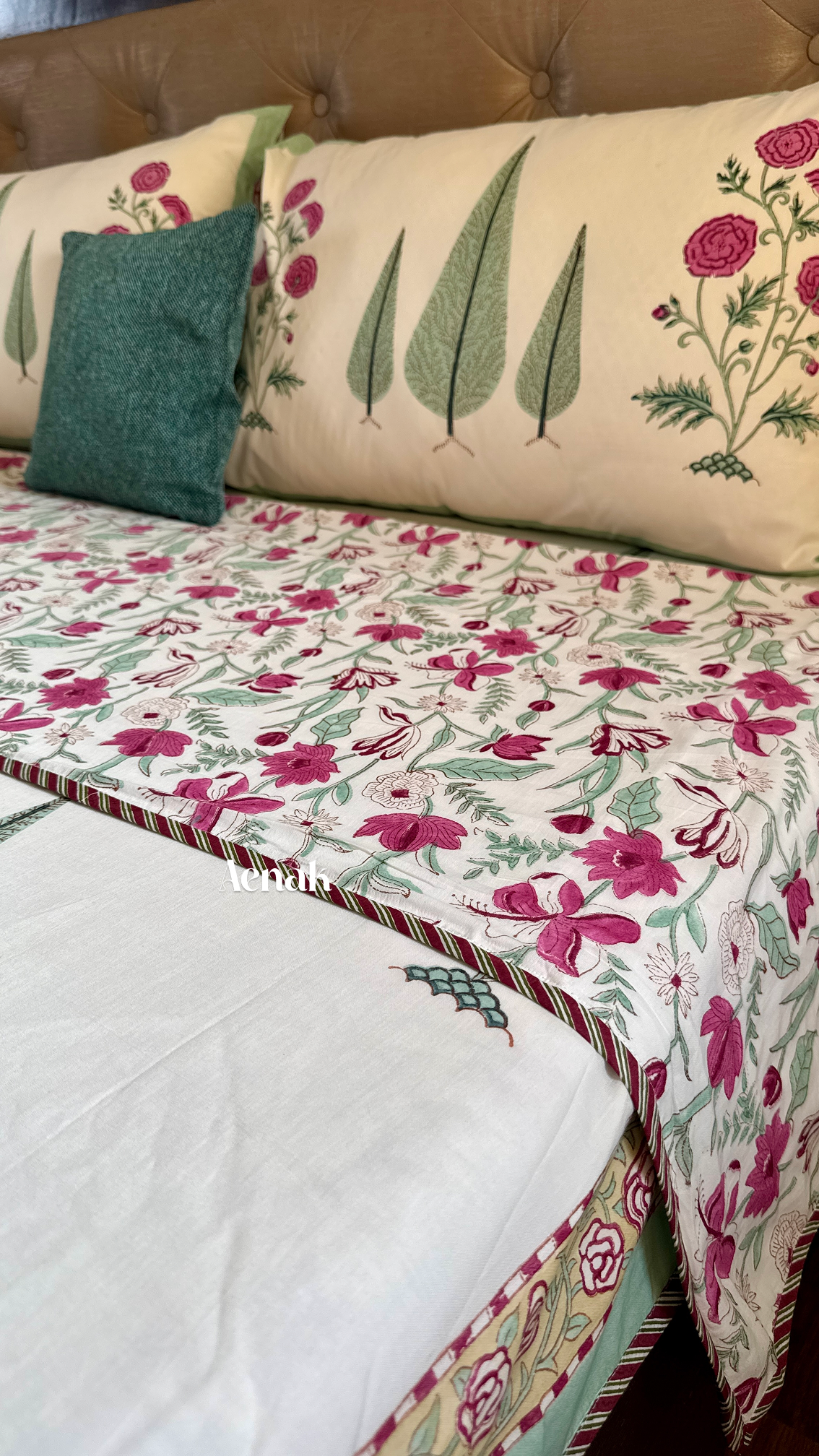 Magenta Floral Garden Handblock Bedsheet + Dohar Combo (Ivory Base)