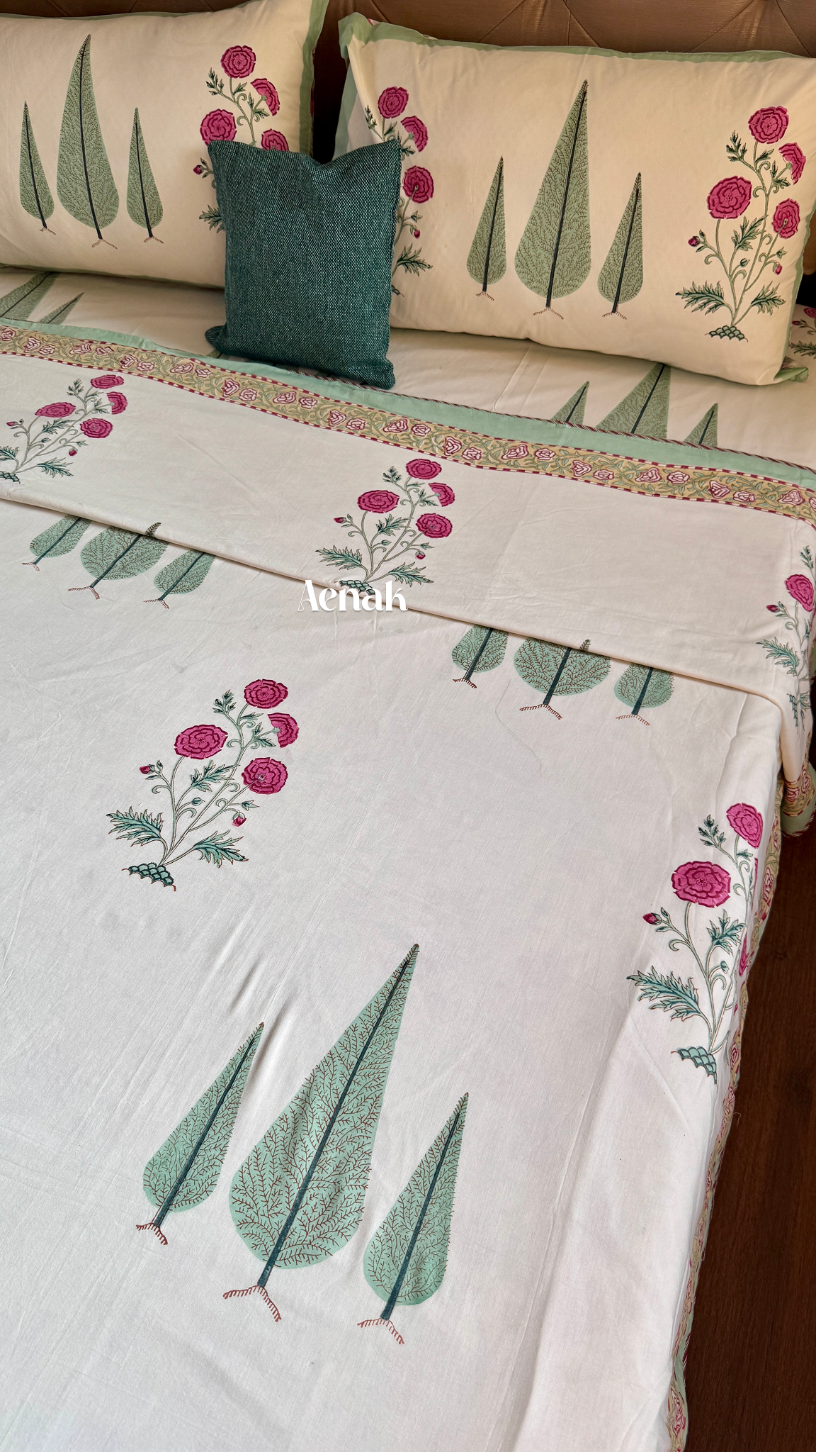Magenta Floral Garden Handblock Bedsheet + Dohar Combo (Ivory Base)