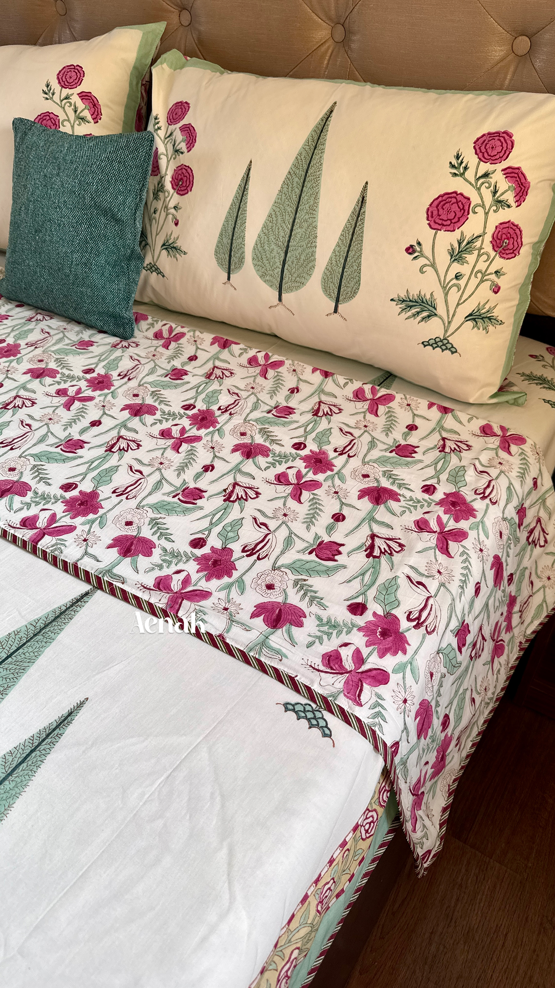 Magenta Floral Garden Handblock Bedsheet + Dohar Combo (Ivory Base)