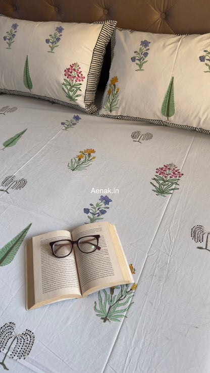 Teen Boota Handblock Premium Cotton Bedsheet Set