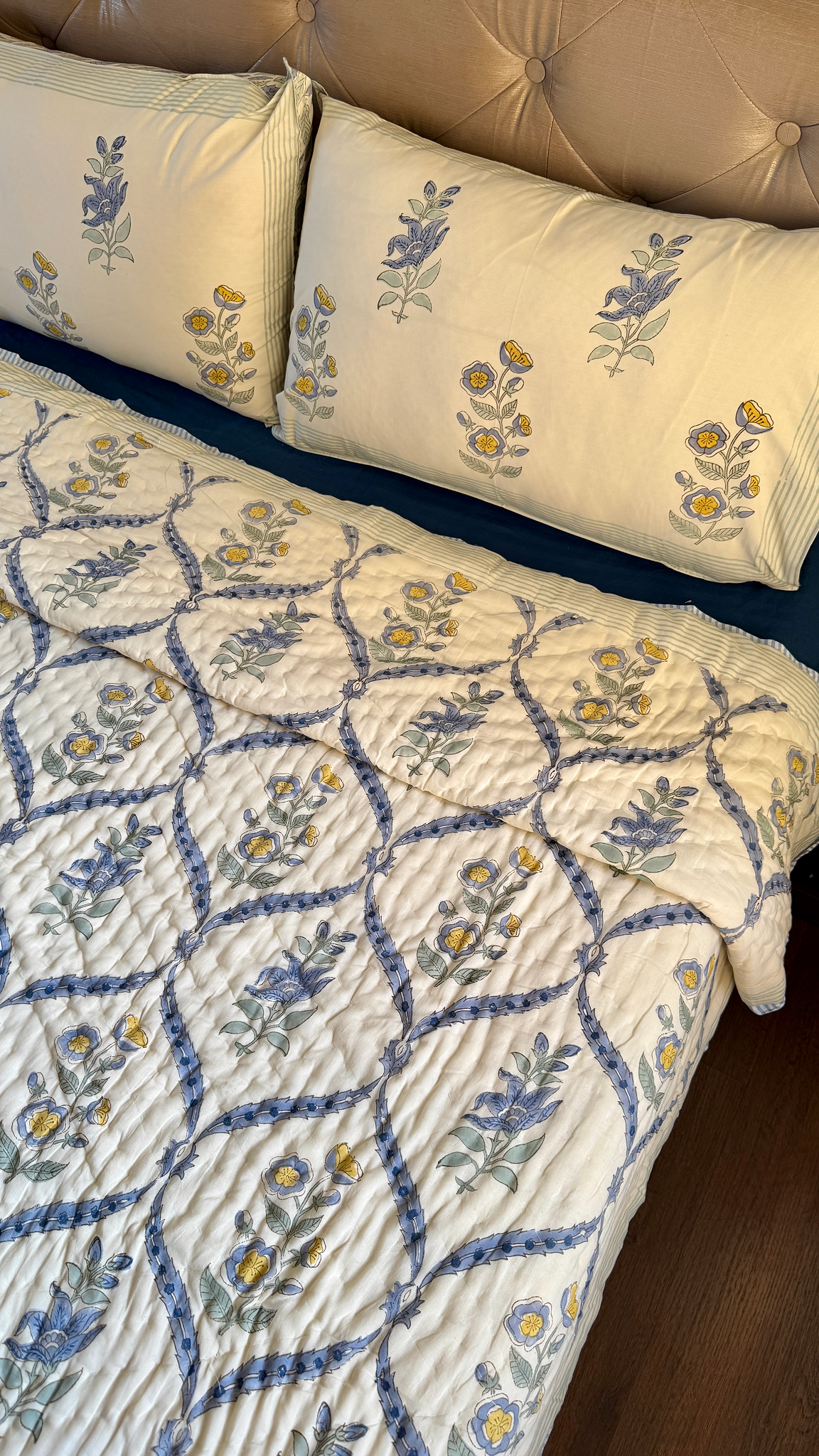 Blue Periwinkle Handblock Printed Reversible Mulmul Cotton Quilt (Beige Base)