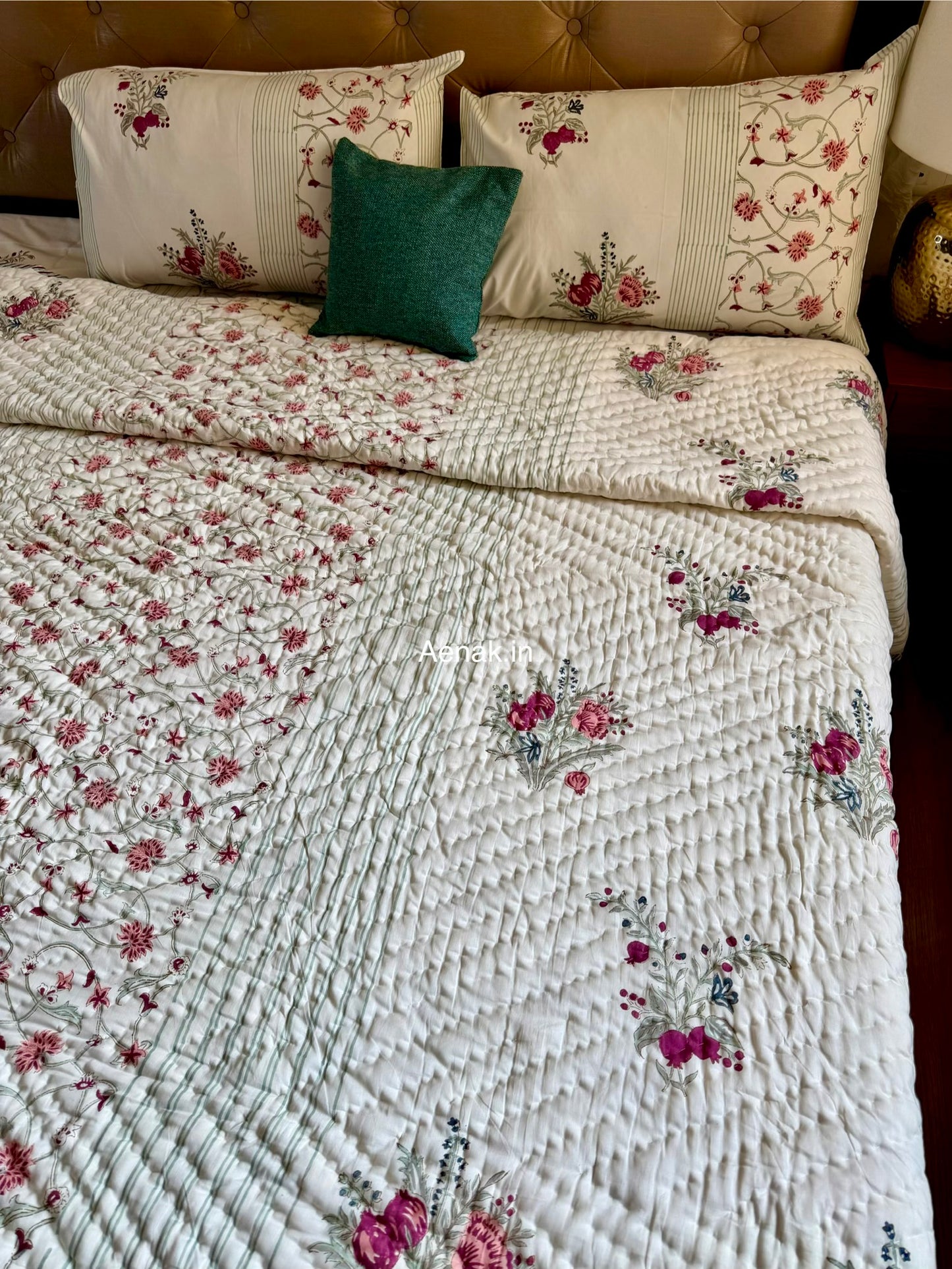 Kashmiri Boota Handblock Reversible Mulmul Cotton Quilt