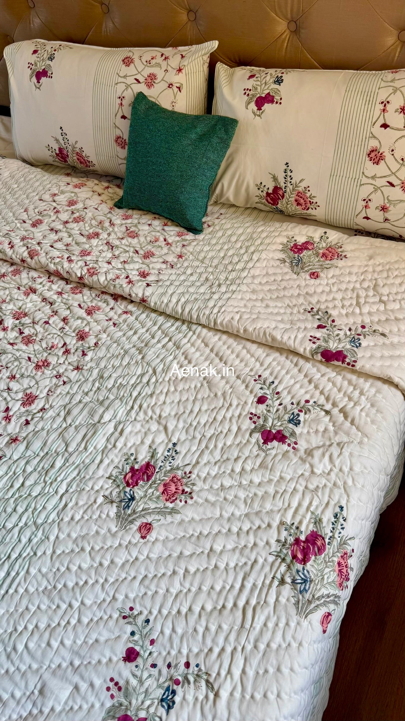 Kashmiri Boota Handblock Reversible Mulmul Cotton Quilt