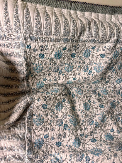 Blue Floral Jaal Handblock Printed Reversible Quilted Cotton Bedcover Set-106x108