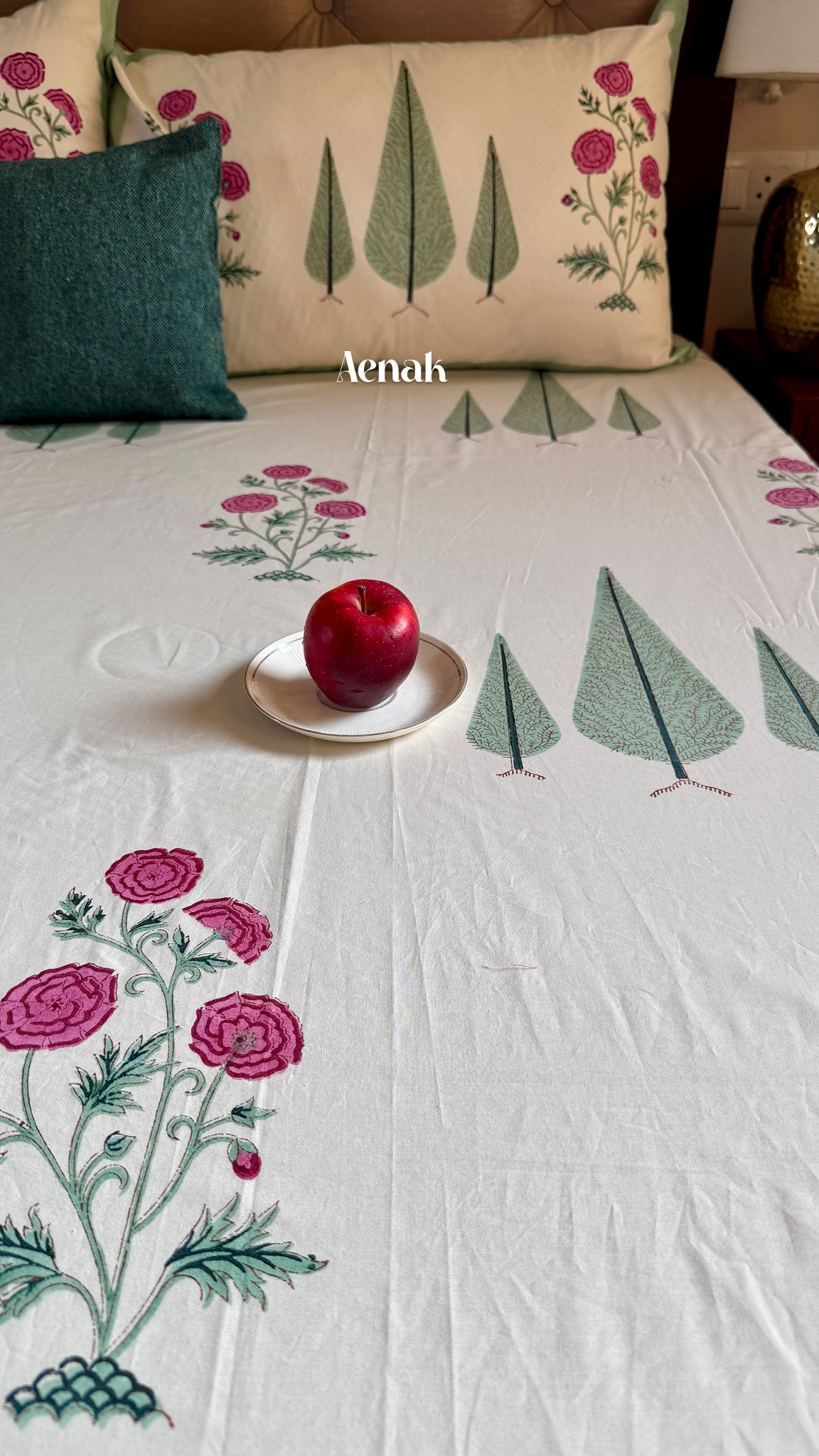 Aenak organic percale cotton bedsheet with ivory base magenta and green print
