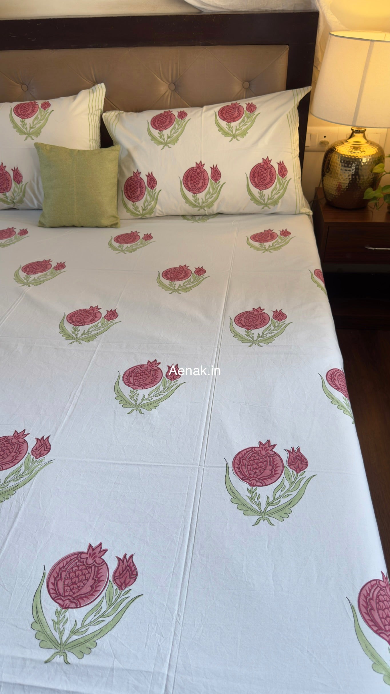 Aenak organic percale cotton bedsheet in pink and green handblock print