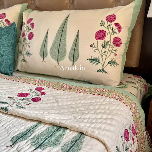 Magenta Floral Garden Handblock Reversible Mulmul Cotton Quilt (Ivory Base)