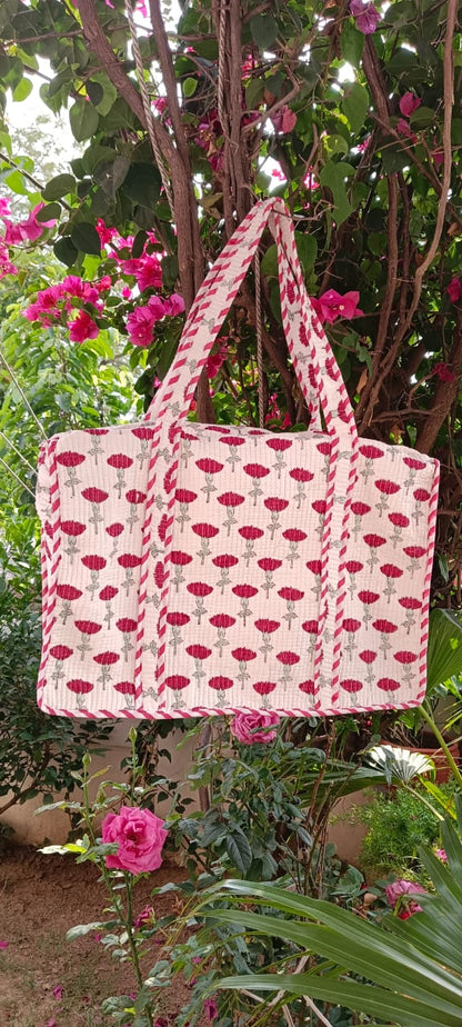 Red Phool Quilted Cotton Zipper Travel Bag