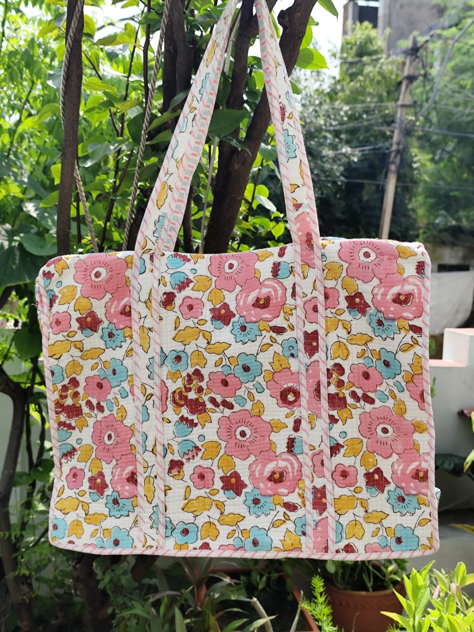 Pink Red Floral Garden Quilted Cotton Zipper Travel Bag