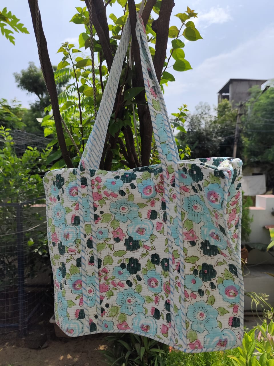 Blue Pink Floral Garden Quilted Cotton Zipper Travel Bag