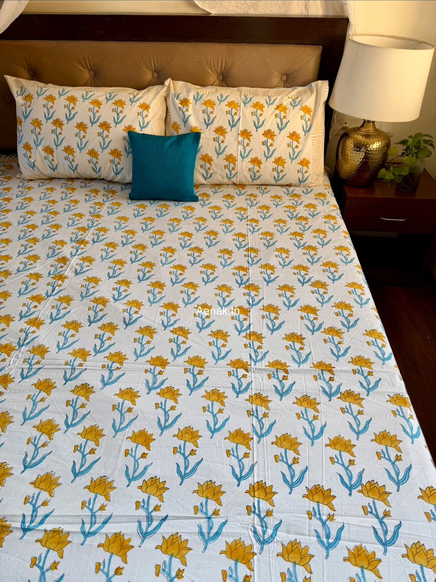 Aenak organic percale cotton bedsheet in yellow and blue handblock print